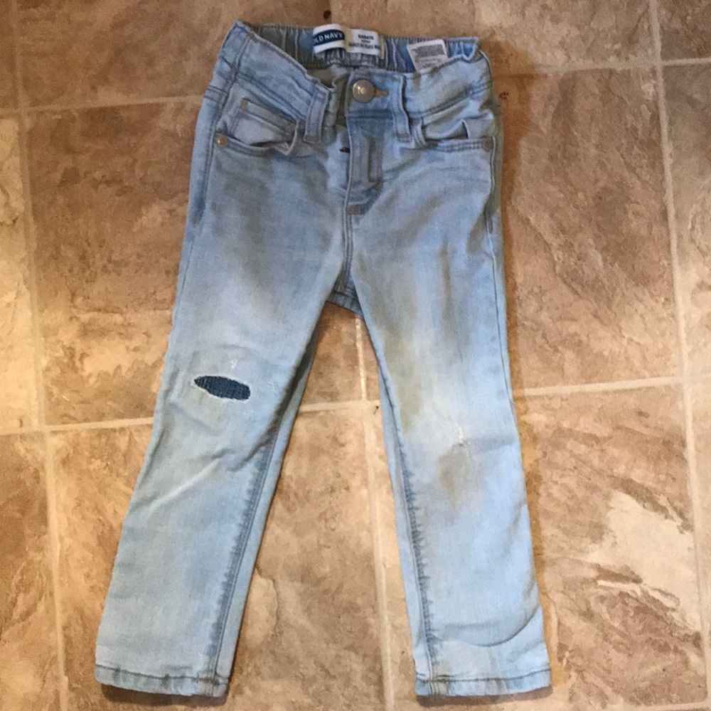 Toddler distressed skinny jeans